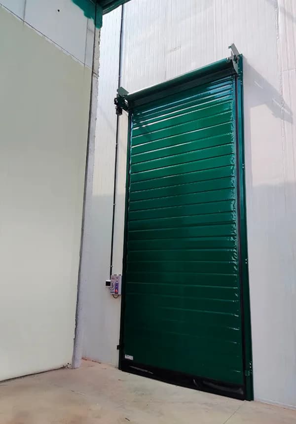 Adquira sua porta de enrolar industrial com a Tecnodock