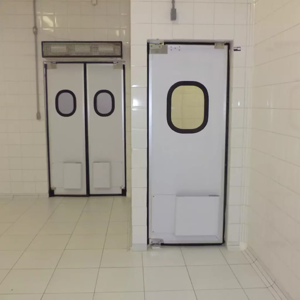 Quando instalar uma porta frigorificada no seu comércio?