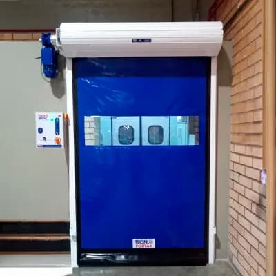 Vantagens da porta de enrolar automatizada no armazém