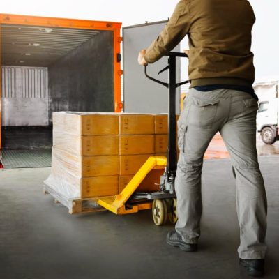 Segurança na carga e descarga: evite acidentes no pátio