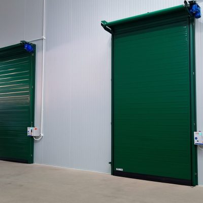 O papel essencial das portas frigorificadas na preservação de alimentos