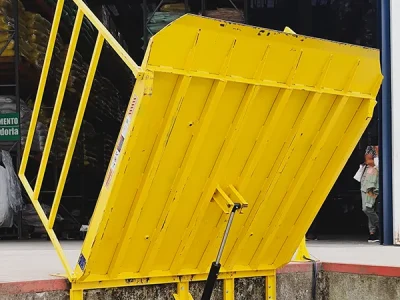 Como o abrigo de docas industrial da Tecnodock impacta e facilita a logística