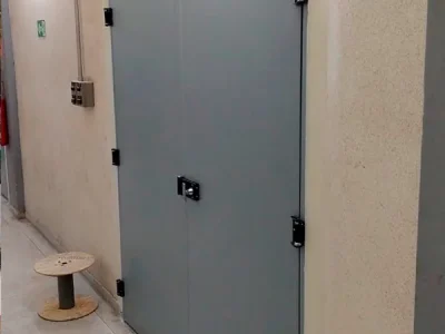 Por que escolher a porta corta fogo dupla com barra antipânico da Tecnodock