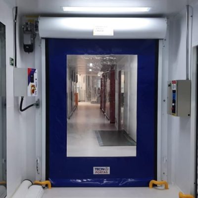 Porta rápida de lona para indústrias: 5 características que você não pode ignorar